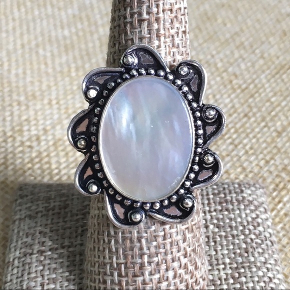New Mother of Pearl MOP Silver Overlay Ring Size 7.25 - Picture 2 of 8